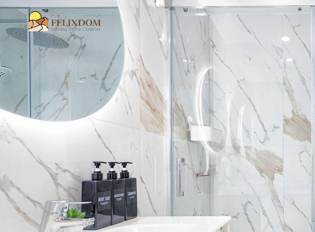 holiday home bathroom los molinos apartment canarias holiday home bathroom los molinos apartment canarias
