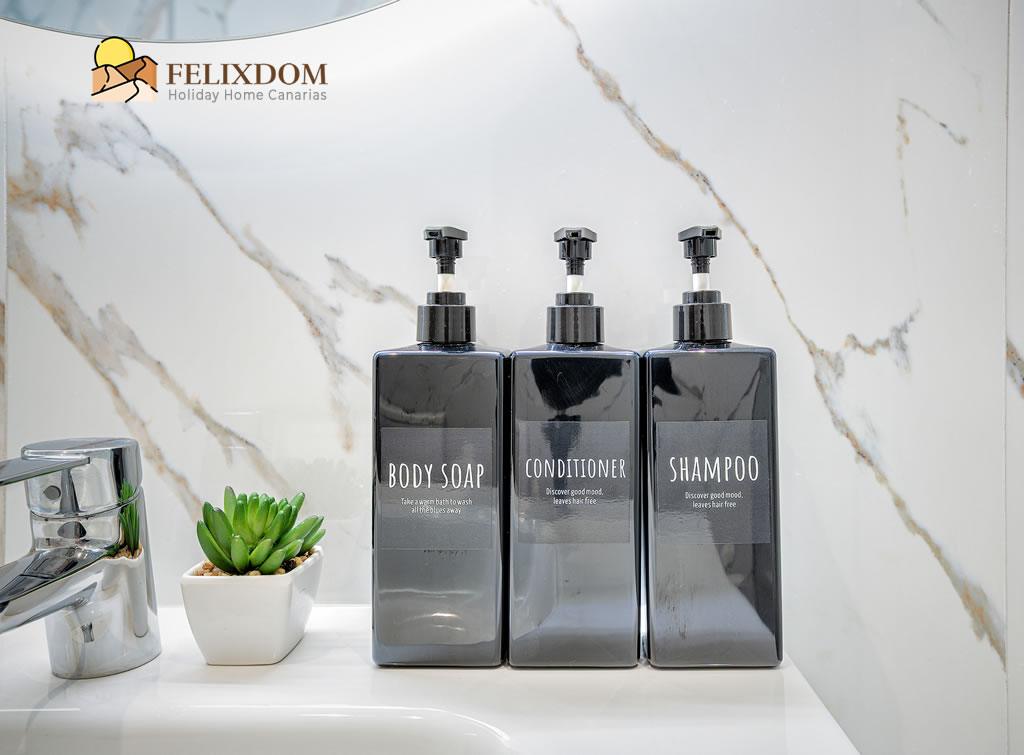 holiday home bathroom los molinos apartment canarias holiday home bathroom los molinos apartment canarias
